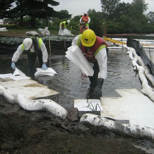 หลักสูตรการทำงานกับสารเคมีและการควบคุมสารเคมีหกรั่วไหล Chemical Handling and Chemical Spill Control 